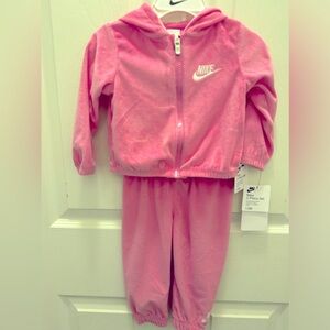 NWT Baby Girl Nike Two Piece Sweat Suit. Size: 12 mon. Color: Pink